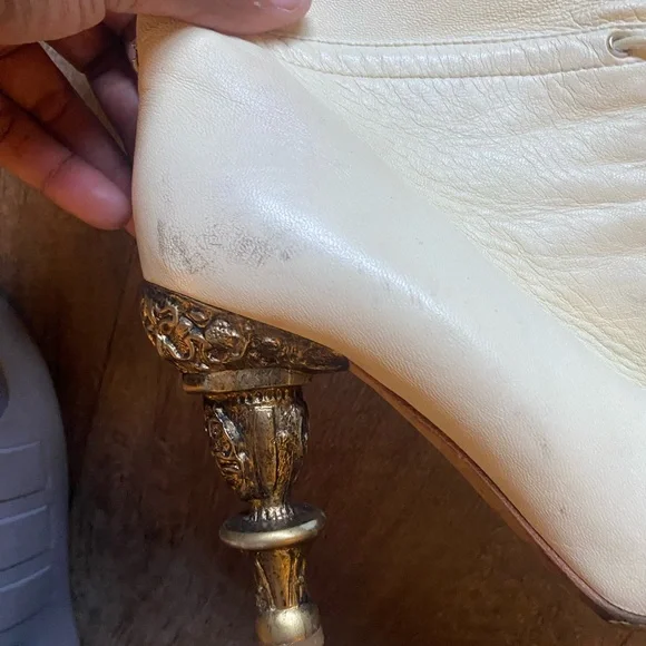 CHANEL Cream and Black Heeled Boots - Picture 4 of 16